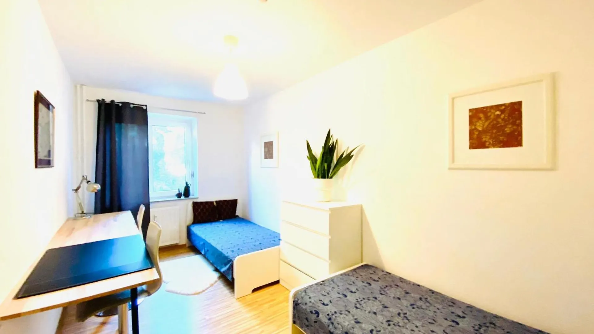 Hannovermesseapartment With Terrace 0*, הנובר